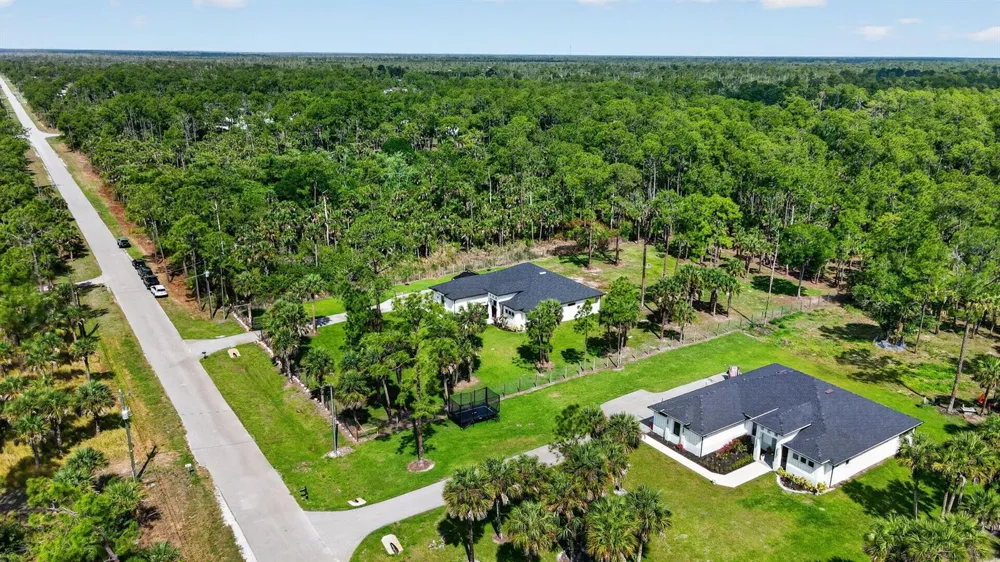 3263 SE 40th Ave Avenue SE Naples, FL 34117