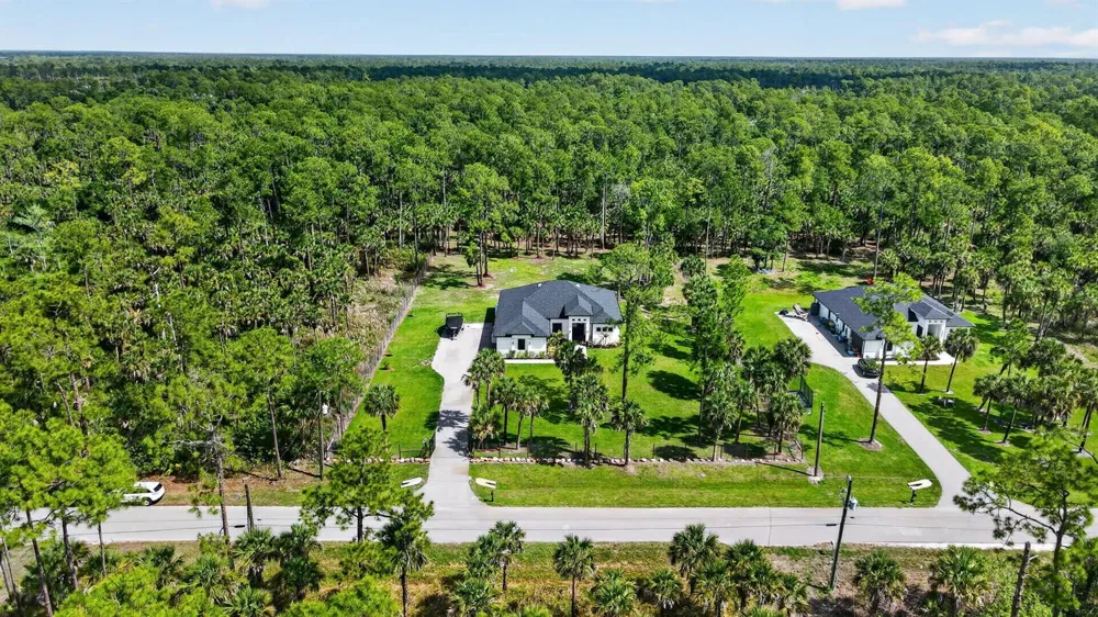 3263 SE 40th Ave Avenue SE Naples, FL 34117