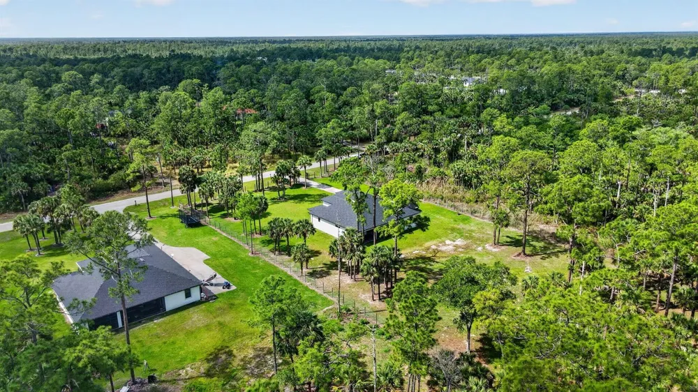3263 SE 40th Ave Avenue SE Naples, FL 34117
