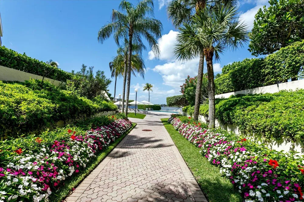 2778 S Ocean Boulevard #203s Palm Beach, FL 33480