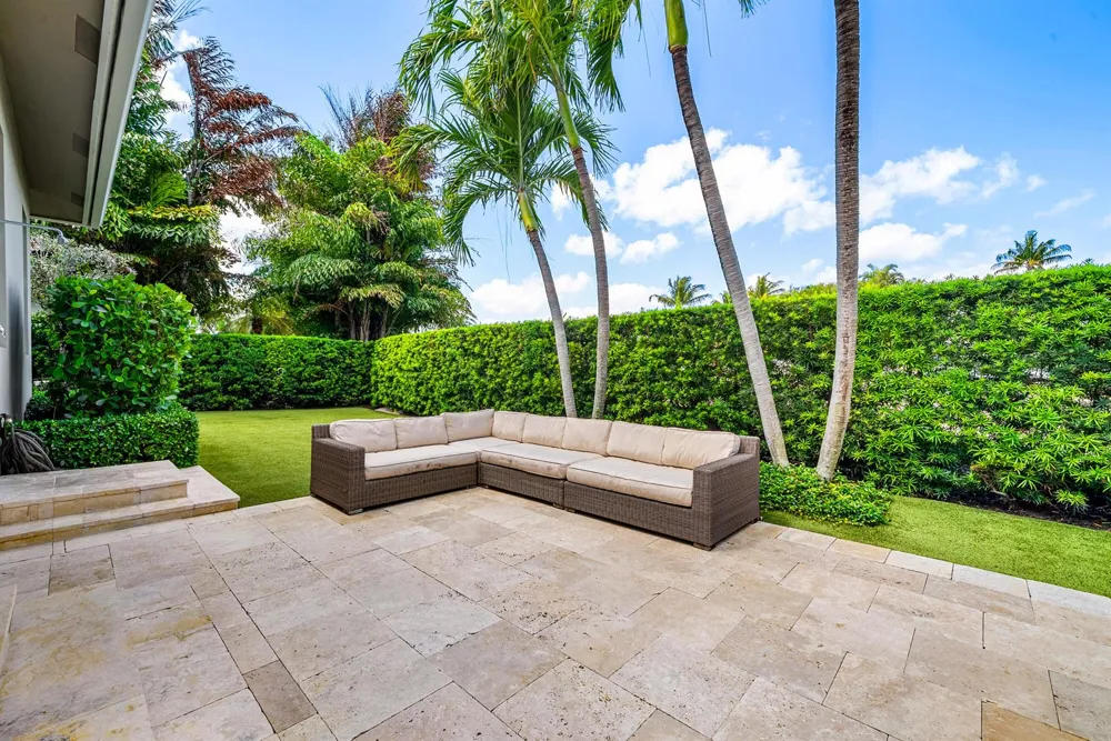 33 Spanish River Drive Ocean Ridge, FL 33435