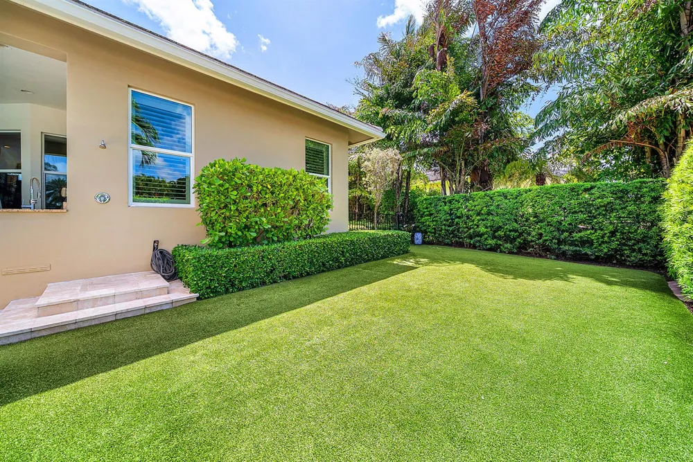 33 Spanish River Drive Ocean Ridge, FL 33435