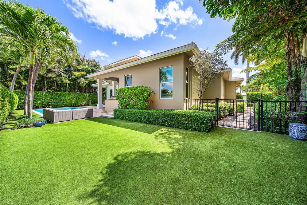 33 Spanish River Drive Ocean Ridge, FL 33435