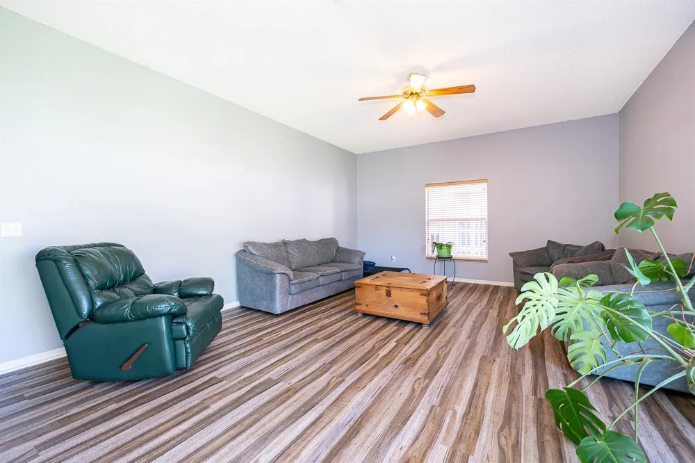 2591 Dover Glen Circle Orlando, FL 32828