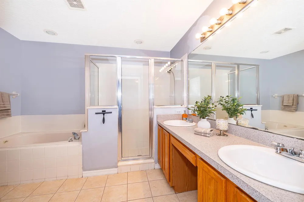 2591 Dover Glen Circle Orlando, FL 32828