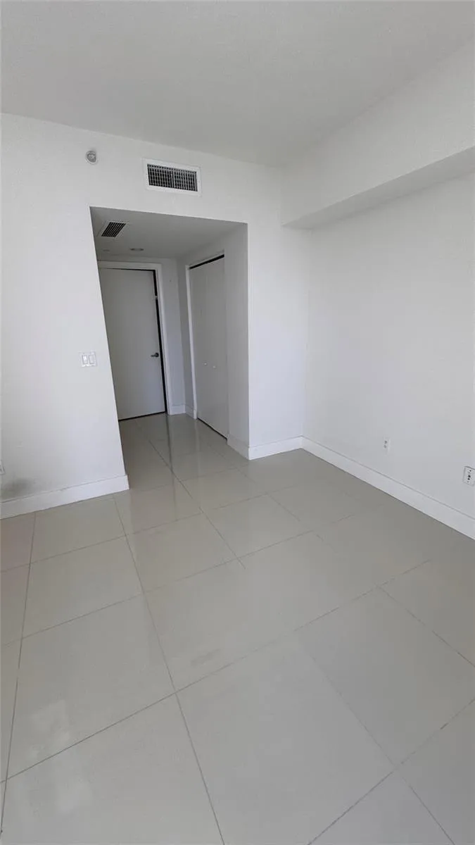 475 Brickell Avenue #4913 Miami, FL 33131