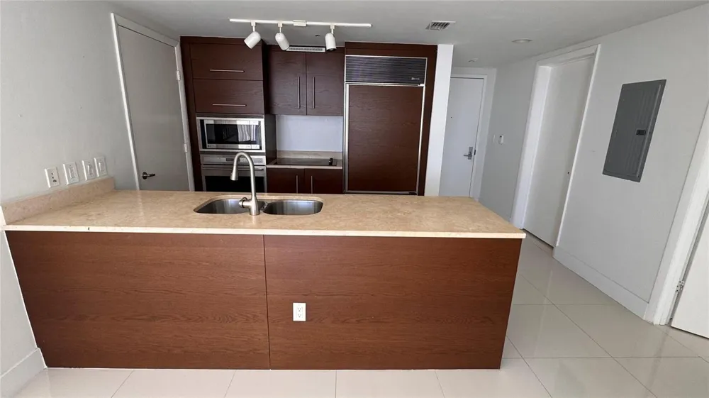 475 Brickell Avenue #4913 Miami, FL 33131