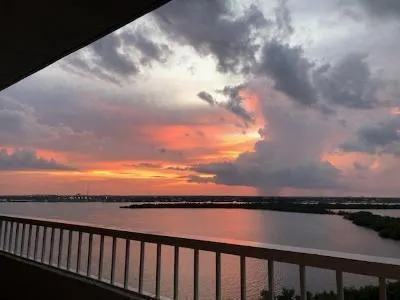 5550 Ocean Drive #12c Singer Island, FL 33404