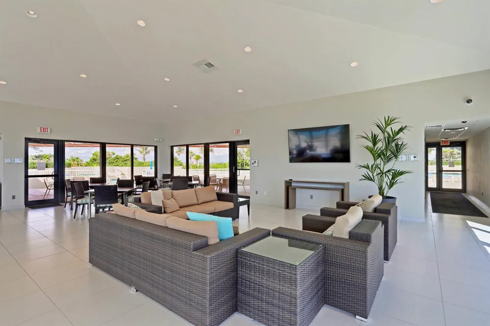 5550 Ocean Drive #12c Singer Island, FL 33404