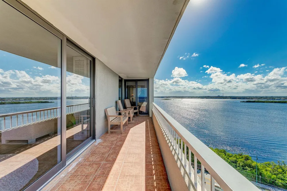 5550 Ocean Drive #12c Singer Island, FL 33404