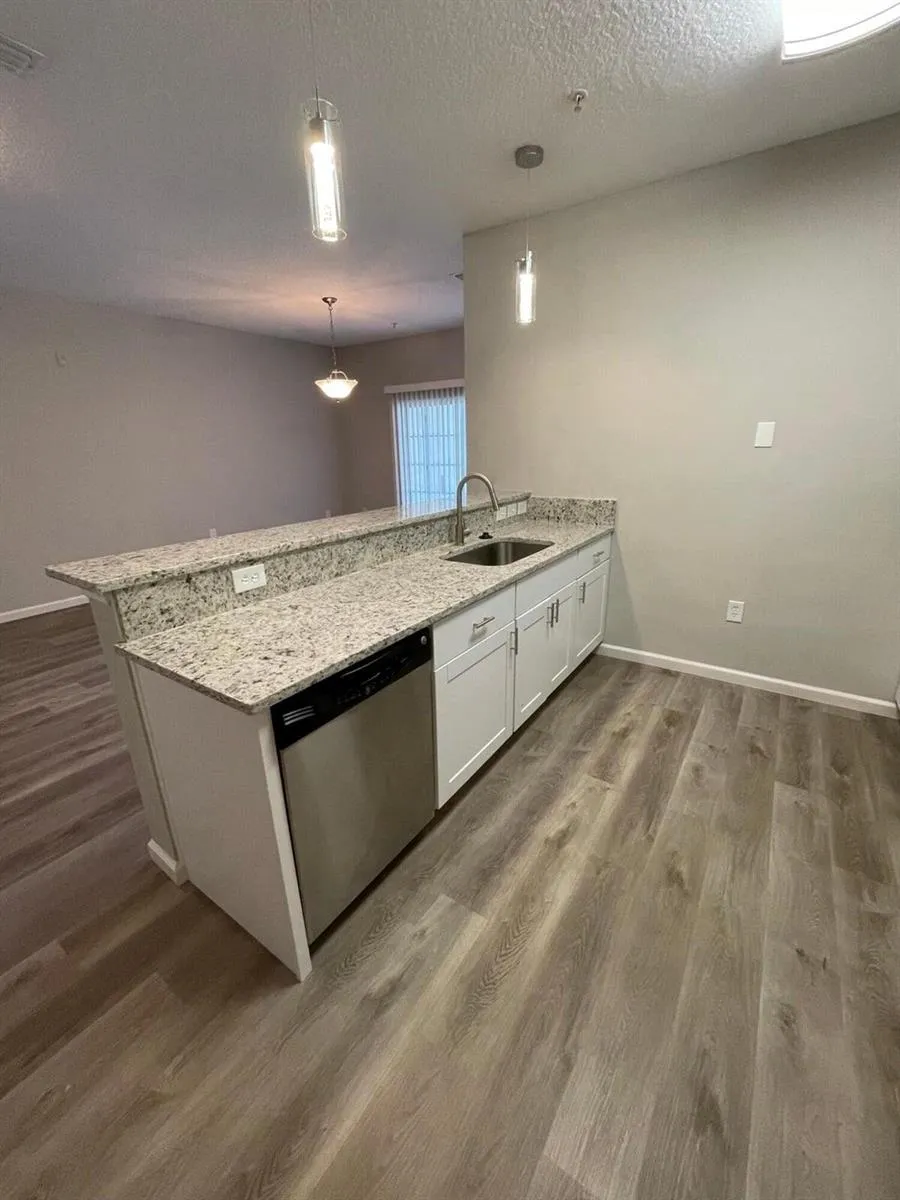 4998 Key Lime Drive #105 Jacksonville, FL 32256