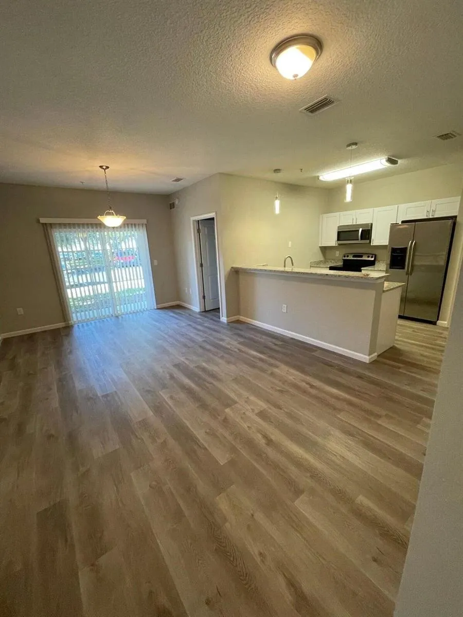 4998 Key Lime Drive #105 Jacksonville, FL 32256