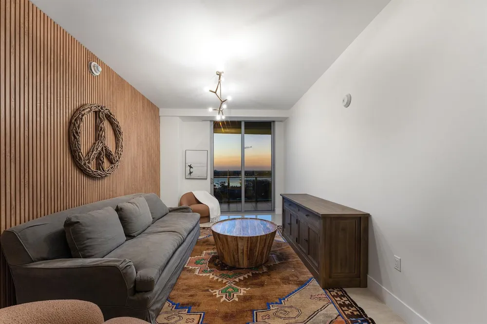 3100 Ocean Drive #1702p Singer Island, FL 33404