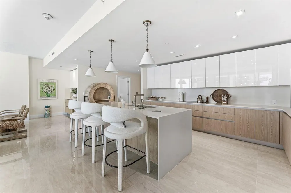 3100 Ocean Drive #1702p Singer Island, FL 33404