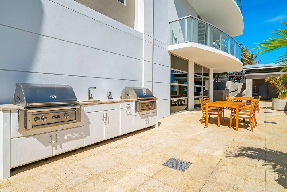 3100 Ocean Drive #1702p Singer Island, FL 33404