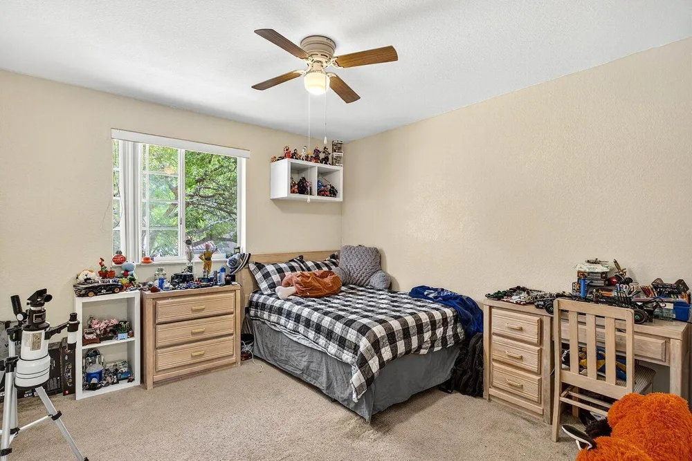 9090 NW 40th Place Sunrise, FL 33351