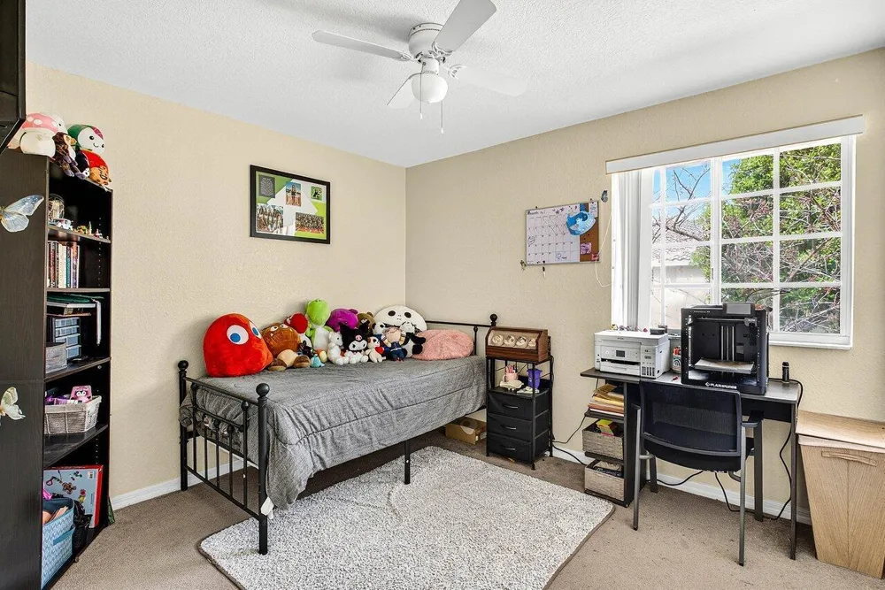 9090 NW 40th Place Sunrise, FL 33351