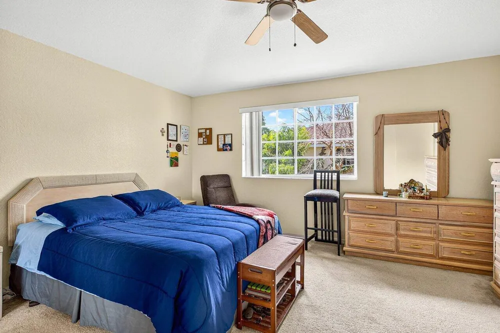 9090 NW 40th Place Sunrise, FL 33351