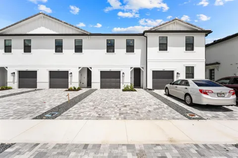 4315 Efendi Drive