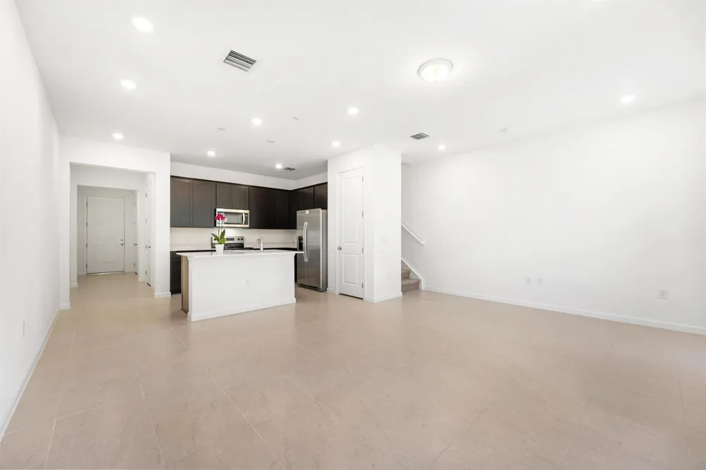 4315 Efendi Drive Lantana, FL 33462