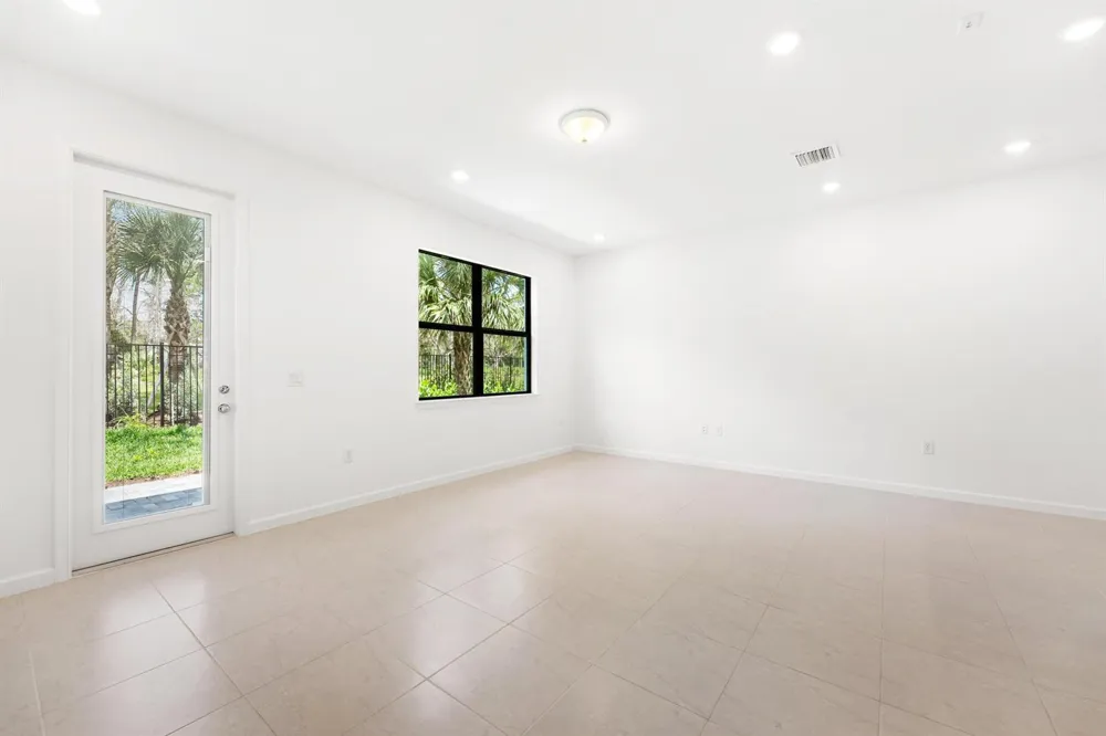 4315 Efendi Drive Lantana, FL 33462