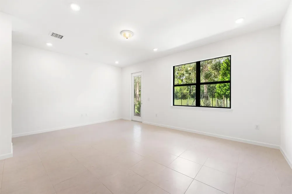 4315 Efendi Drive Lantana, FL 33462