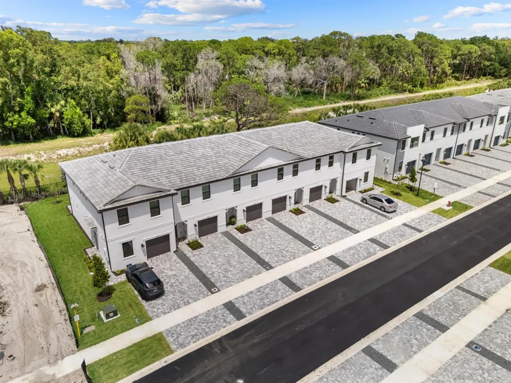 4315 Efendi Drive Lantana, FL 33462