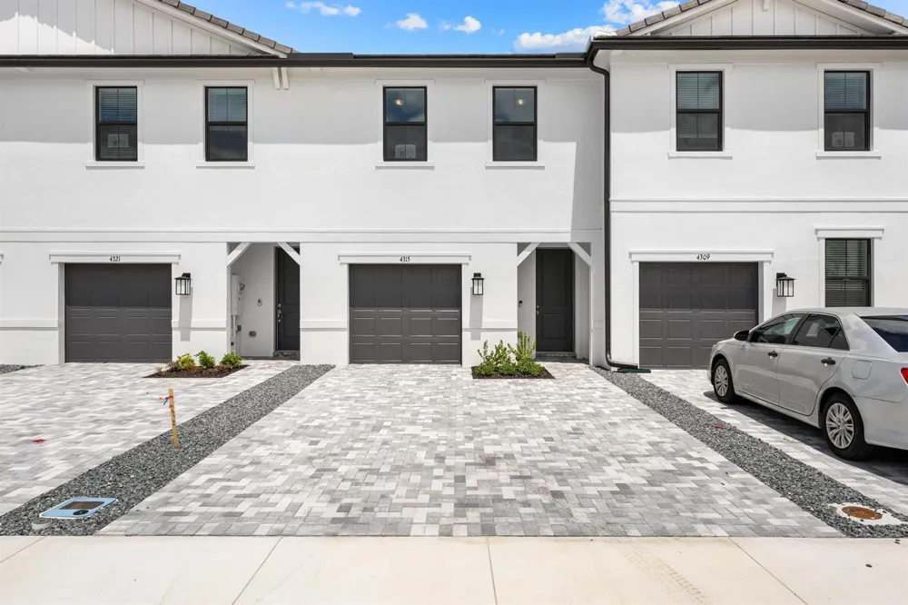 4315 Efendi Drive Lantana, FL 33462