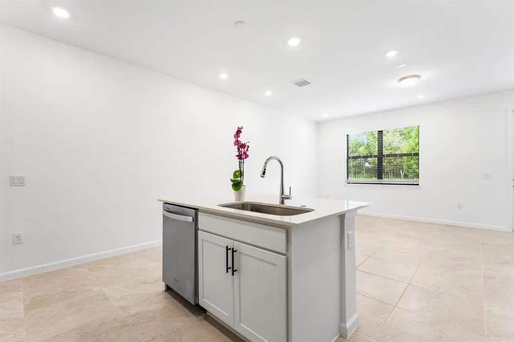 4333 Efendi Drive Lantana, FL 33462