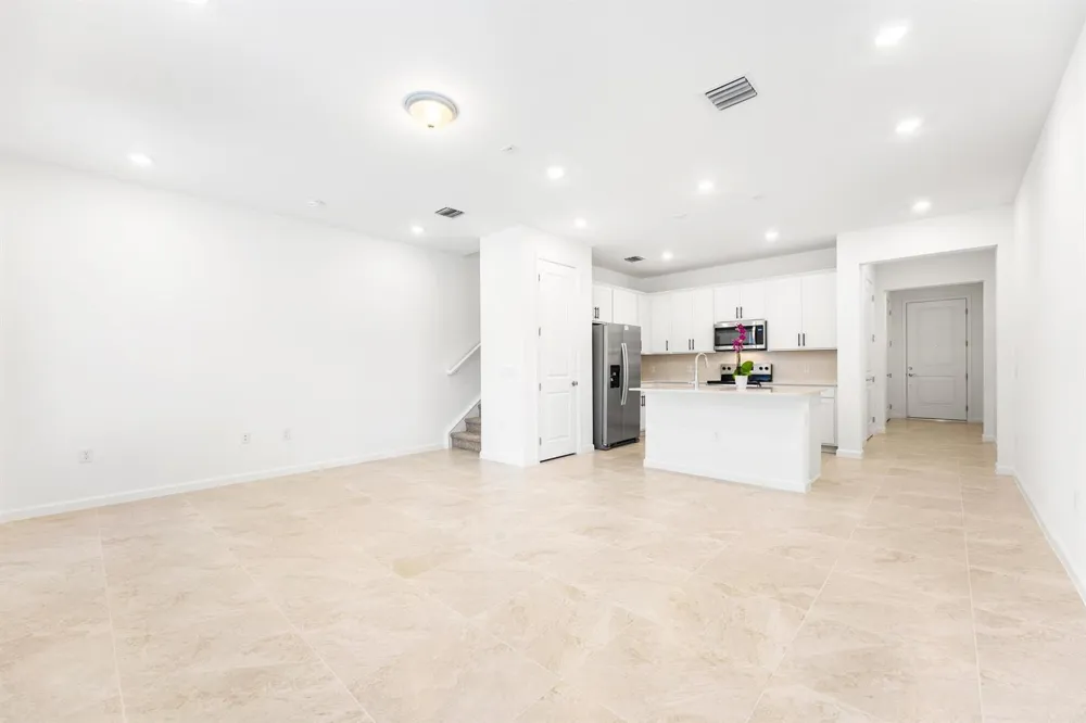 4333 Efendi Drive Lantana, FL 33462