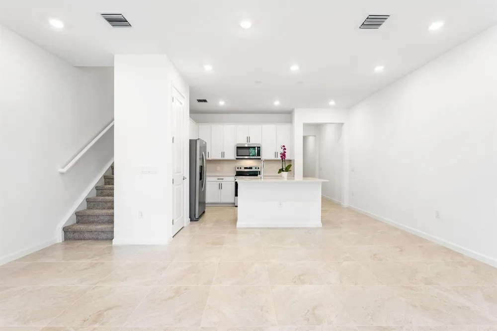 4333 Efendi Drive Lantana, FL 33462