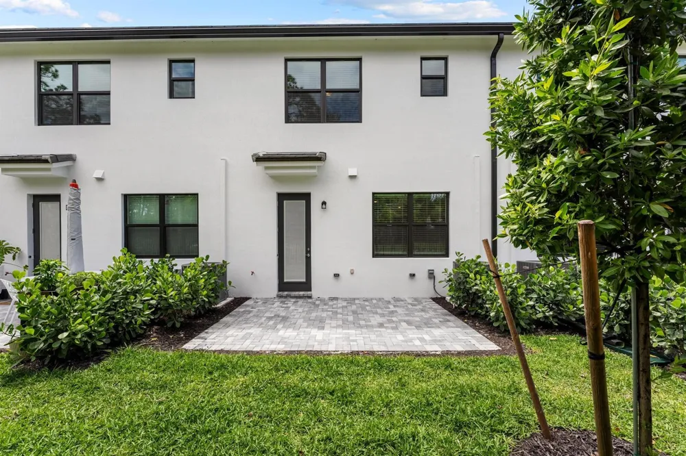 4333 Efendi Drive Lantana, FL 33462