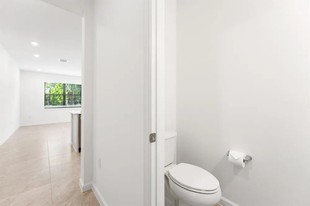 4333 Efendi Drive Lantana, FL 33462