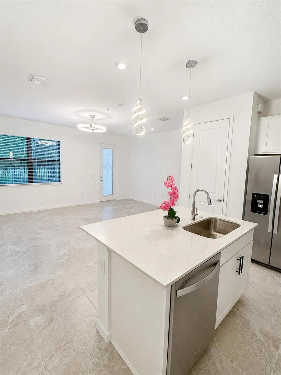 4333 Efendi Drive Lantana, FL 33462