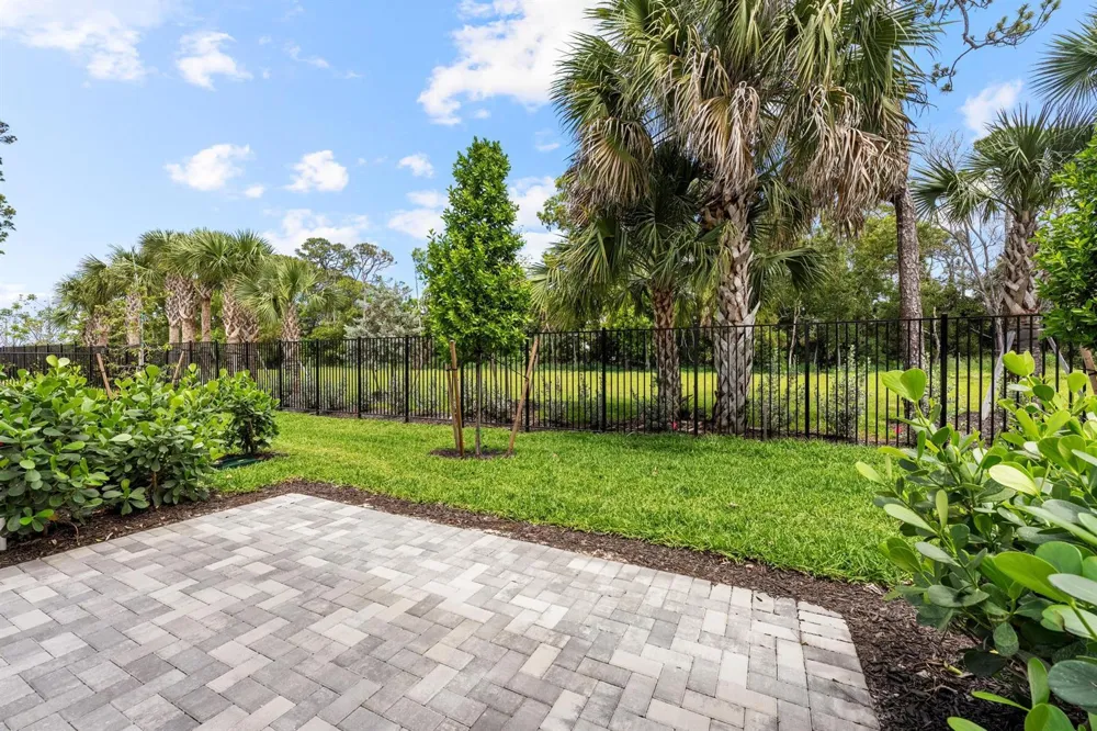 4333 Efendi Drive Lantana, FL 33462
