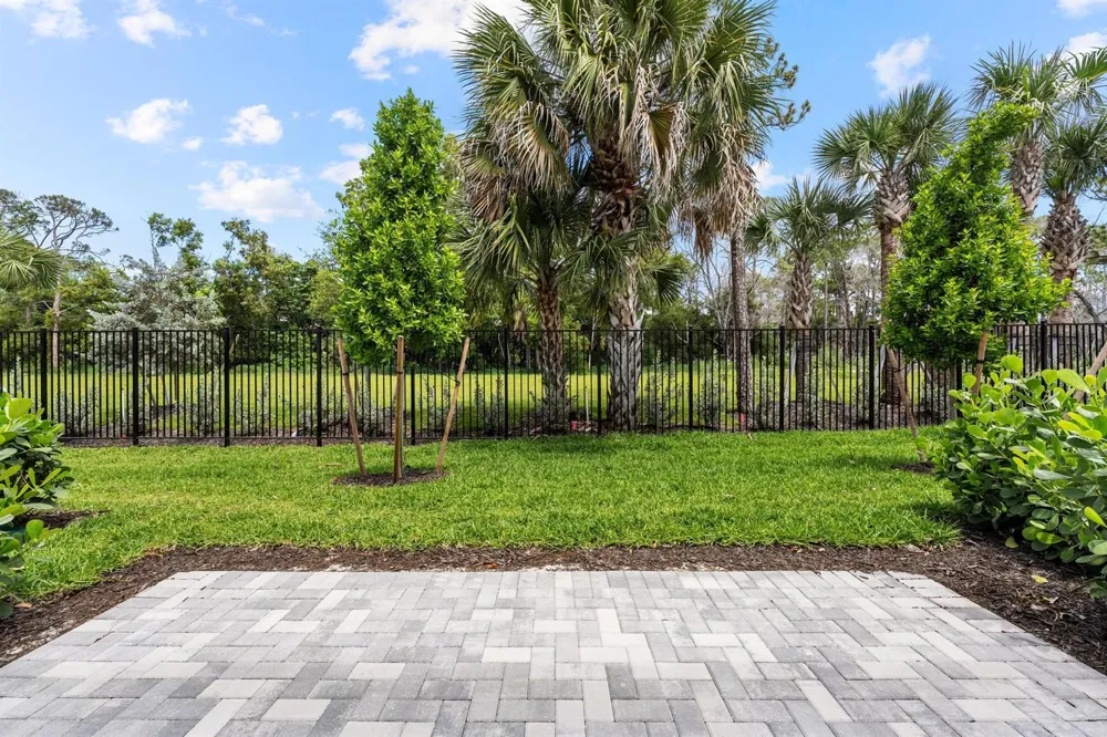 4333 Efendi Drive Lantana, FL 33462