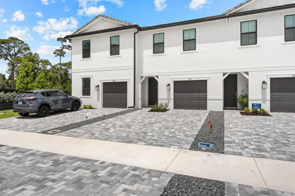 4333 Efendi Drive Lantana, FL 33462