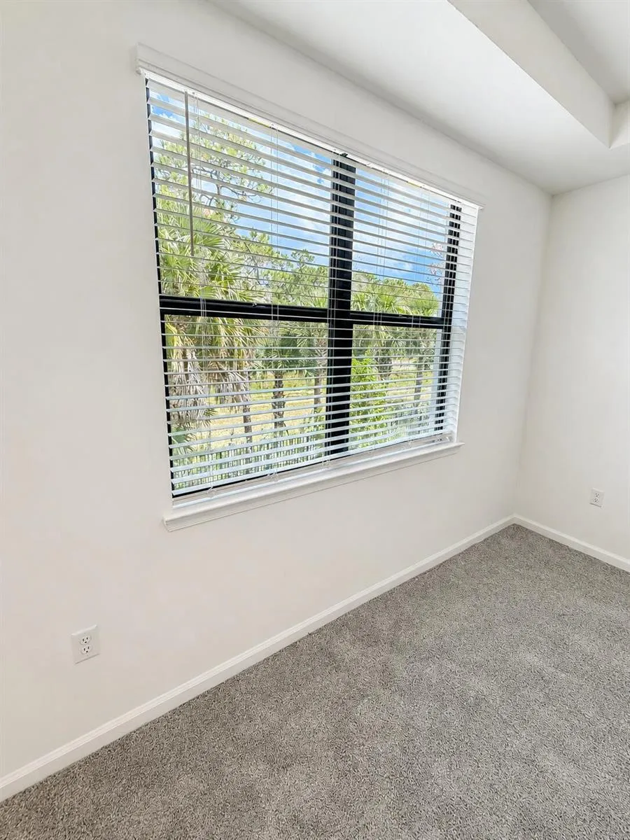 4333 Efendi Drive Lantana, FL 33462