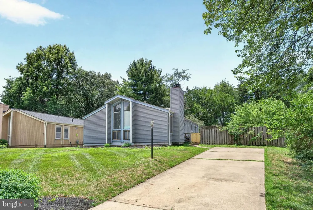 160 MAGNOLIA ROAD Sterling, VA 20164