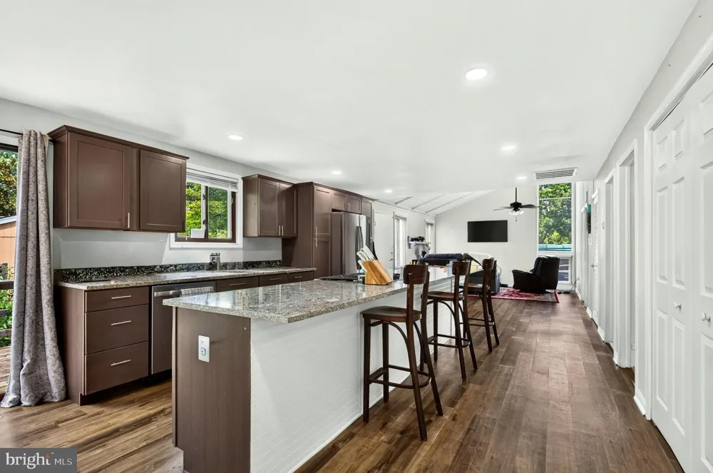 160 MAGNOLIA ROAD Sterling, VA 20164