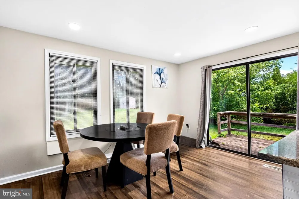 160 MAGNOLIA ROAD Sterling, VA 20164