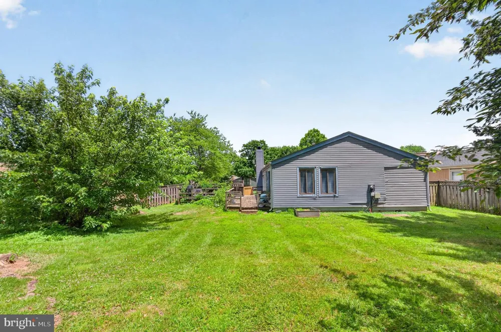 160 MAGNOLIA ROAD Sterling, VA 20164