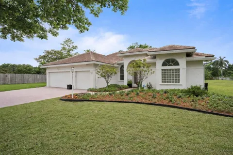 16245 Seneca Circle