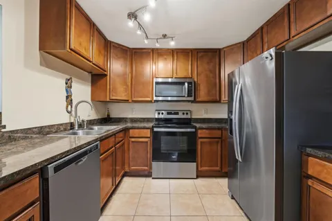 2050 Oleander Boulevard #1-106