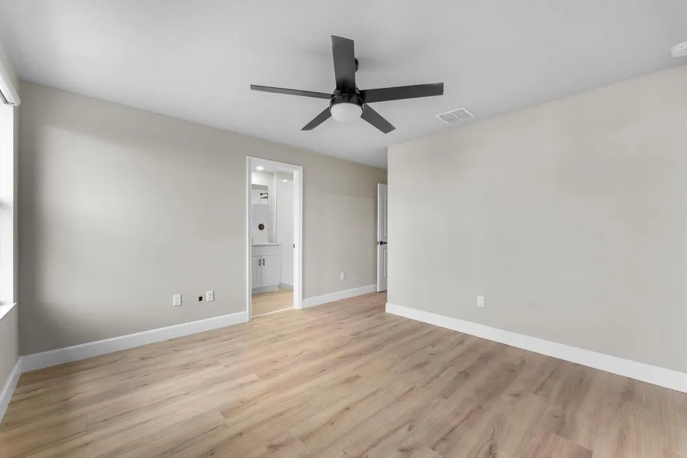 5661 Mentmore Drive Mangonia Park, FL 33407