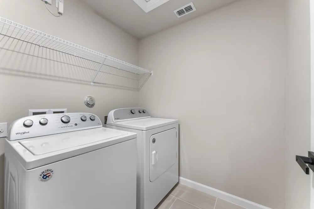 5661 Mentmore Drive Mangonia Park, FL 33407