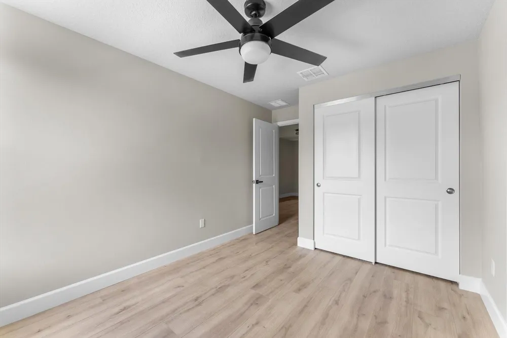 5661 Mentmore Drive Mangonia Park, FL 33407