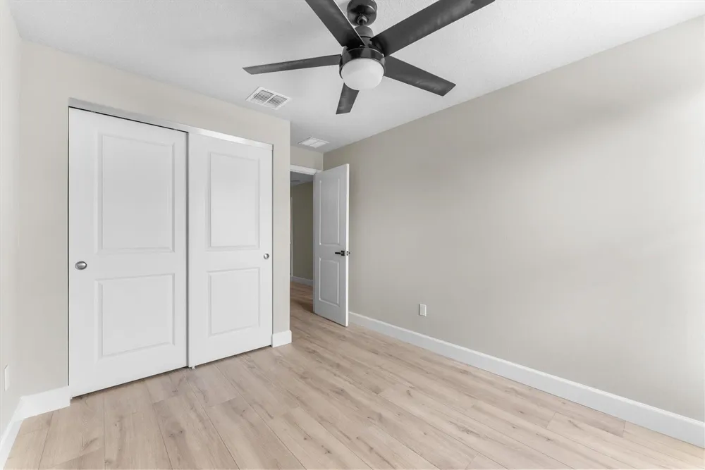 5661 Mentmore Drive Mangonia Park, FL 33407