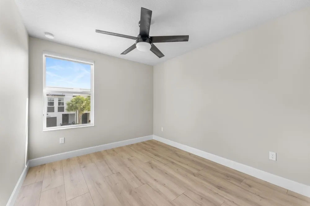 5661 Mentmore Drive Mangonia Park, FL 33407