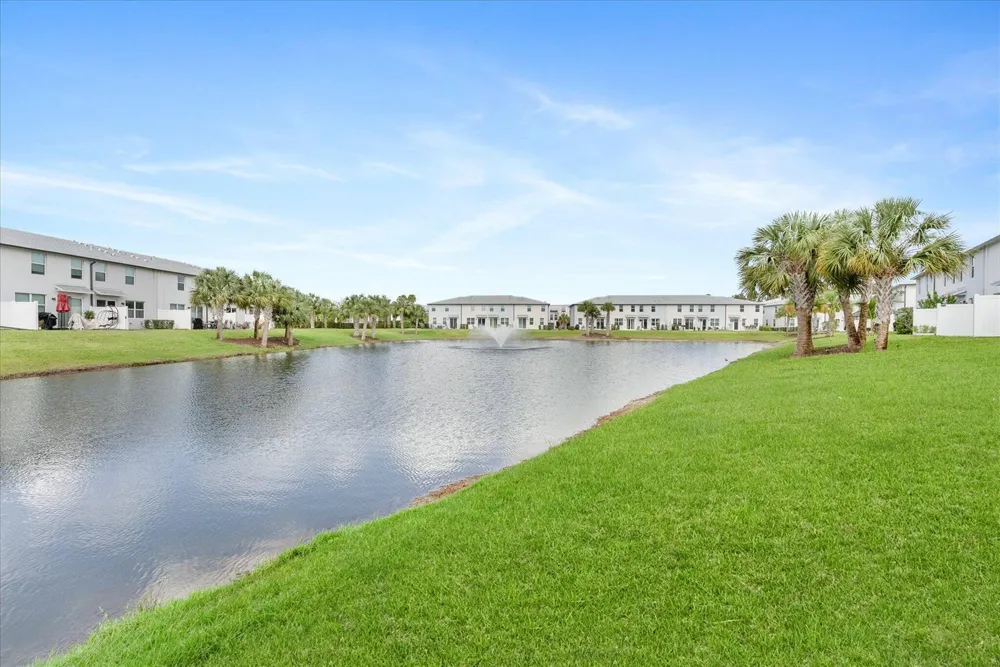5661 Mentmore Drive Mangonia Park, FL 33407